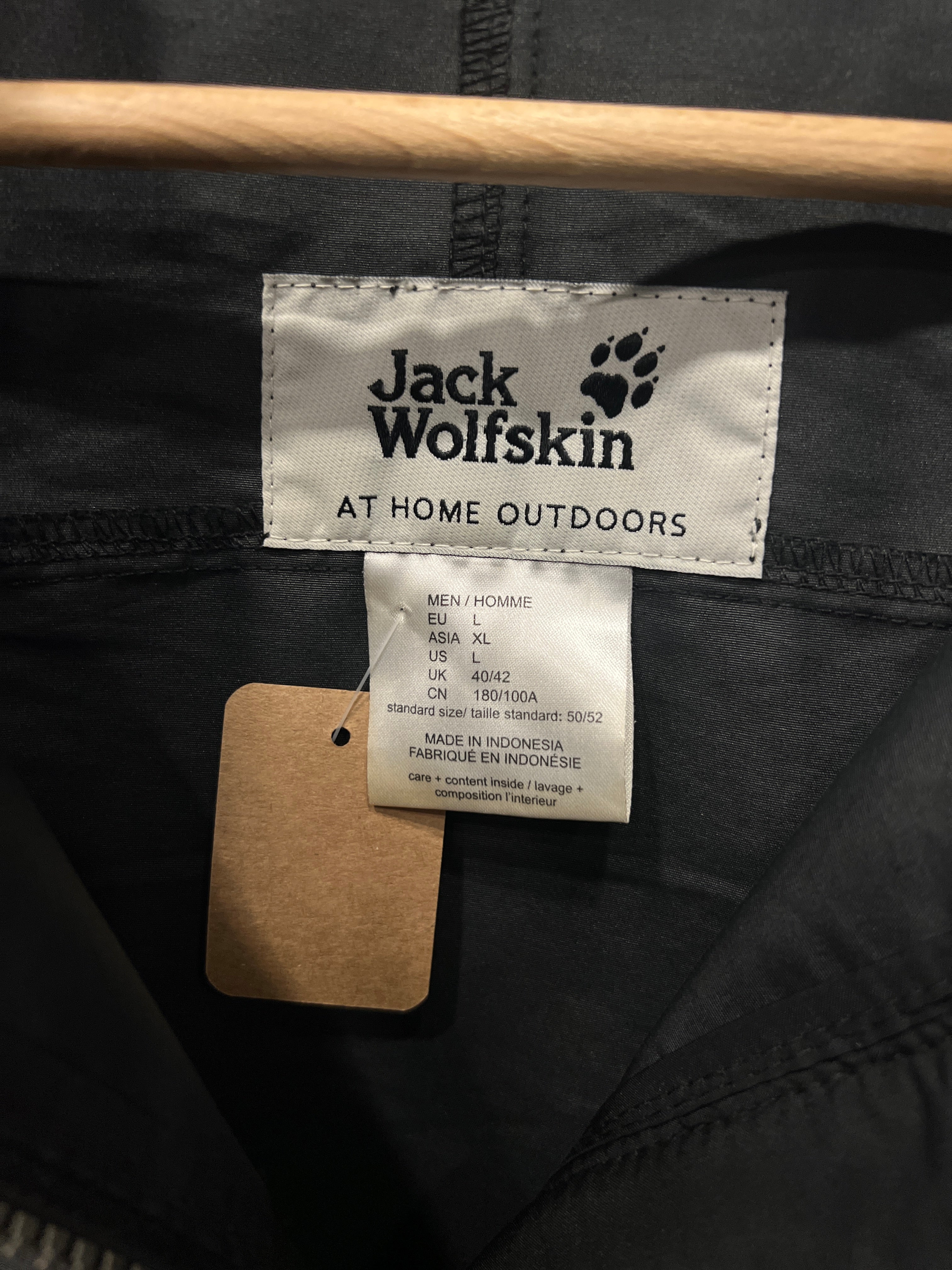 Jack Wolfskin Black Windbreaker - Size L
