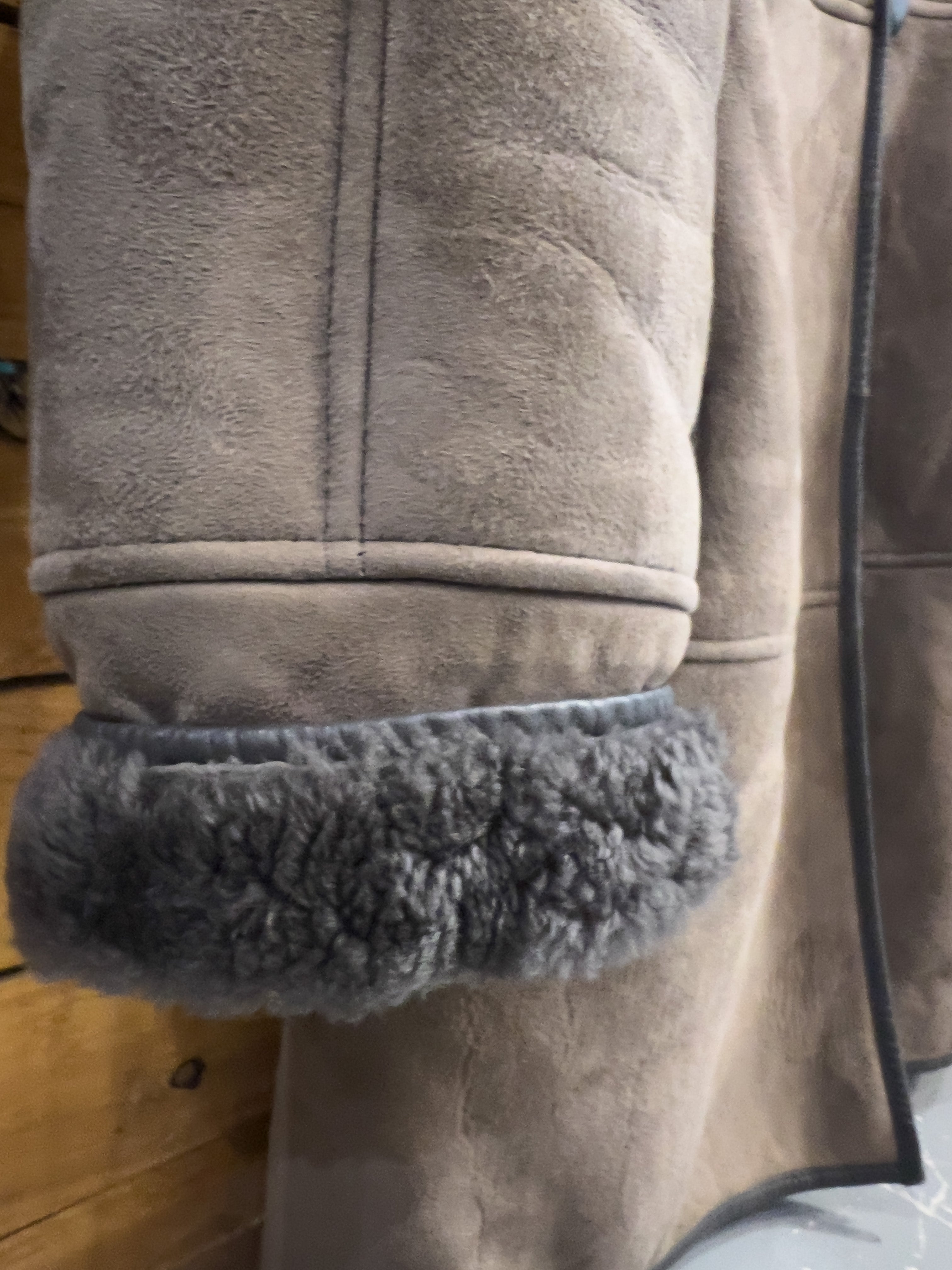 Original 80s Brown and Grey Shearling Sheepskin Coat - Size 48